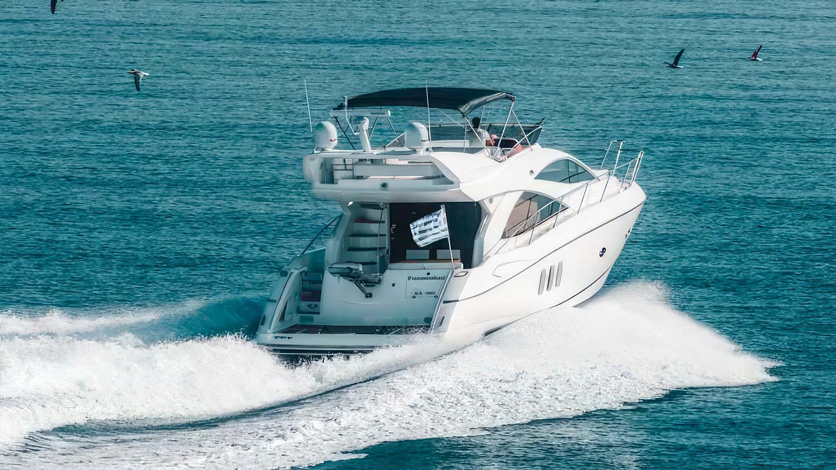 Аренда моторной яхты Sunseeker Manhattan 54 в Миконосе